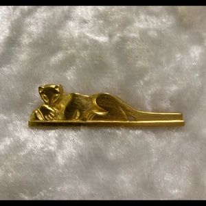 ☘️VTG Egyptian Signed Gold Tone Panther/Cat Brooch